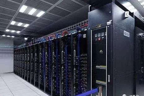 服务器驱动、用途与机房部署 计算机系统服务的核心